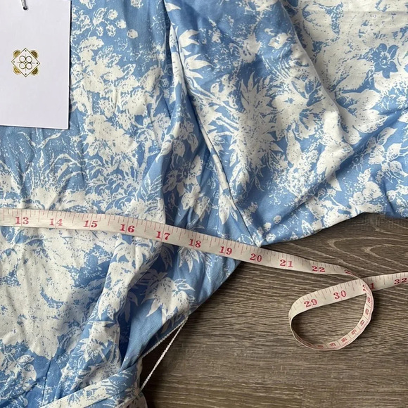 NEW Wayf ALTONIA BOTANICAL PRINT SWING DRESS IN BLUE TOILE - Picture 10 of 12